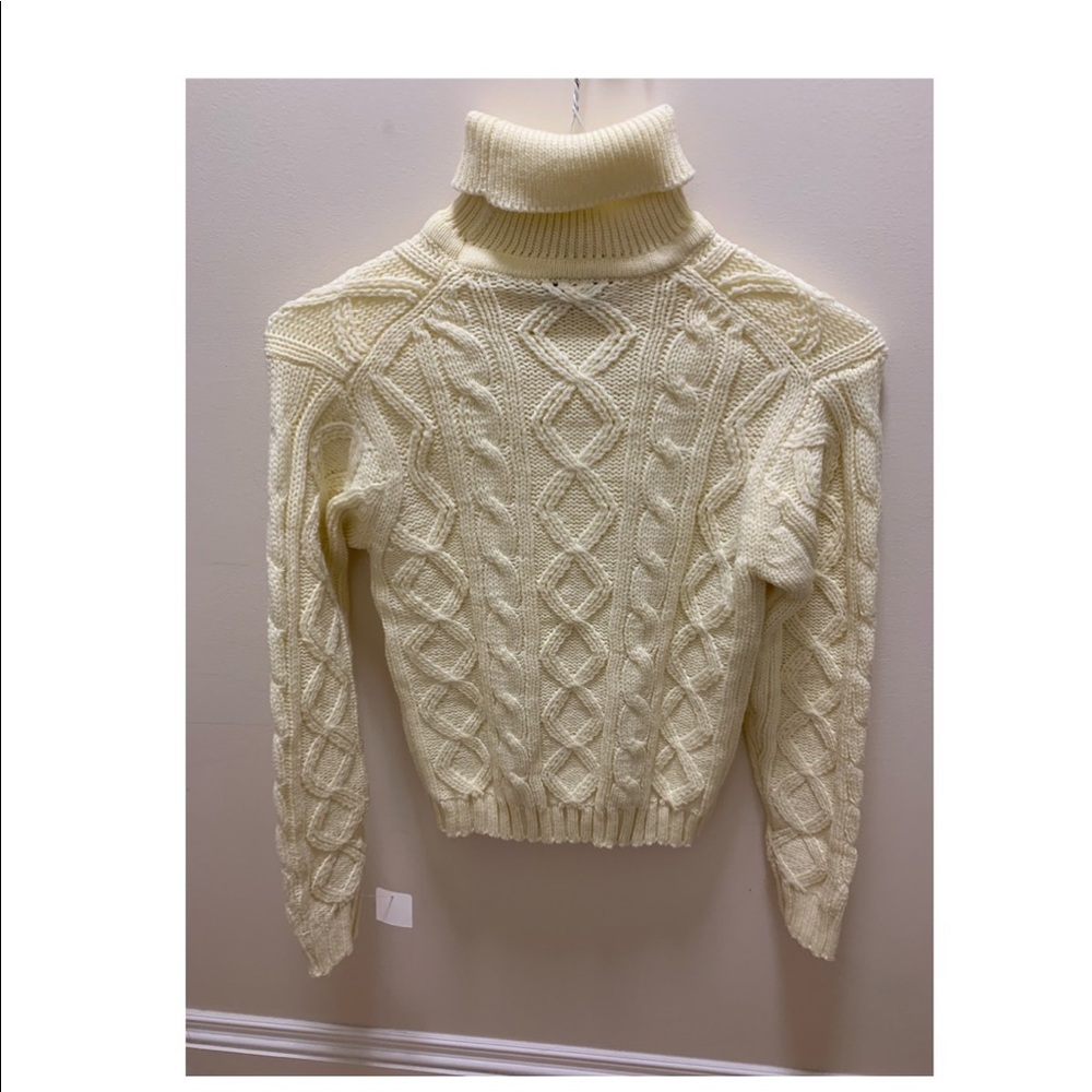 Vintage cable knit turtleneck